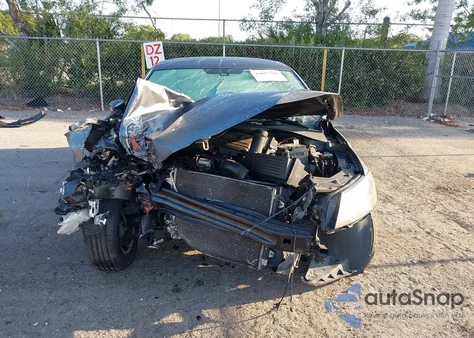 2015 Volkswagen Passat 1.8T Wolfsburg Edition z USA, uszkodzony, nr VIN 1VWAS7A35FC007059